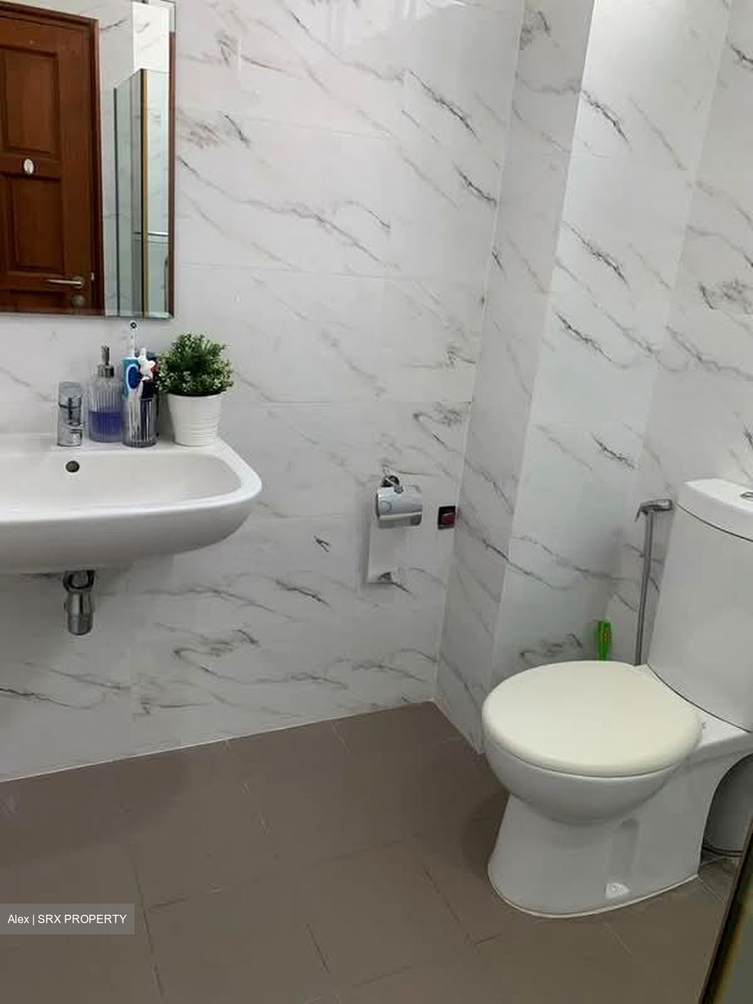Clementi Gardens (D21), Terrace #572933611